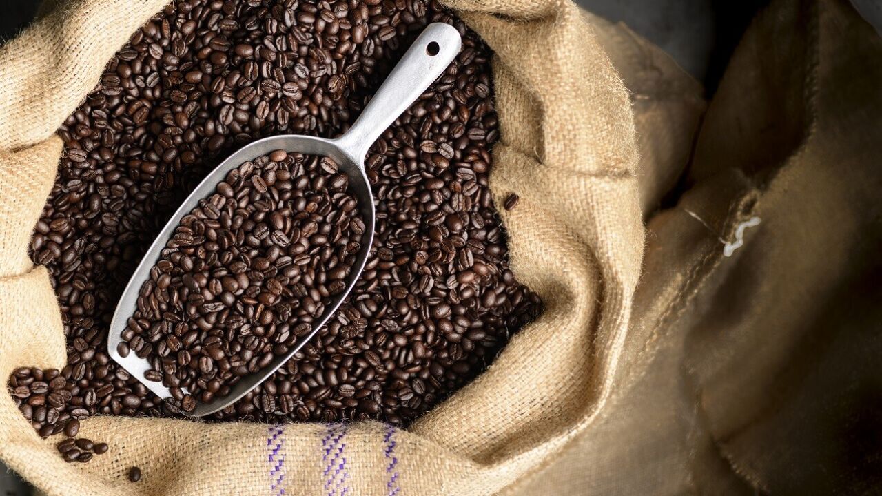 Jak znaleźć solidnego importera kawy surowej?